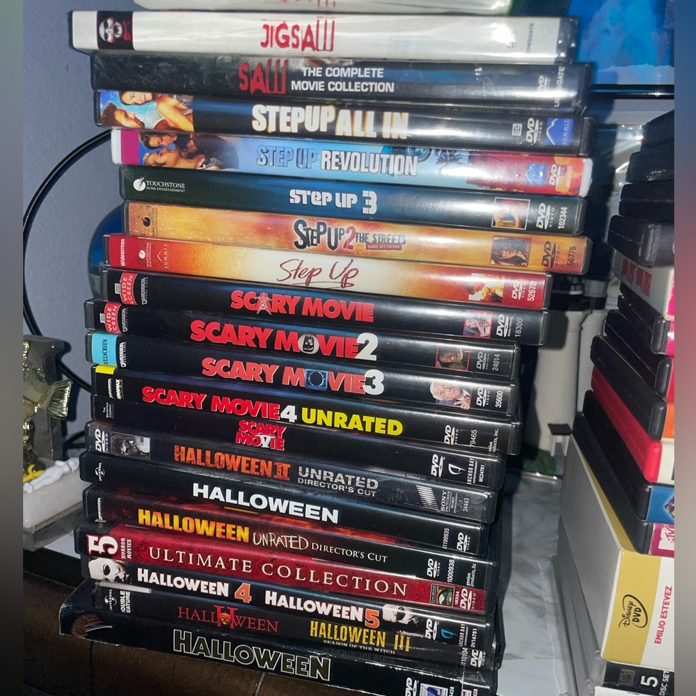 Universal DVD Collection - Black and Red
